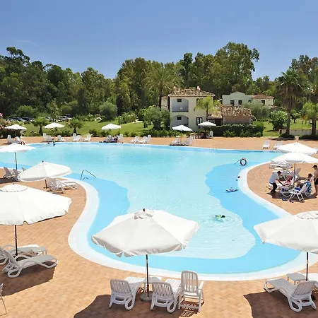 Parque de vacaciones Tancau Village Beach & 3*