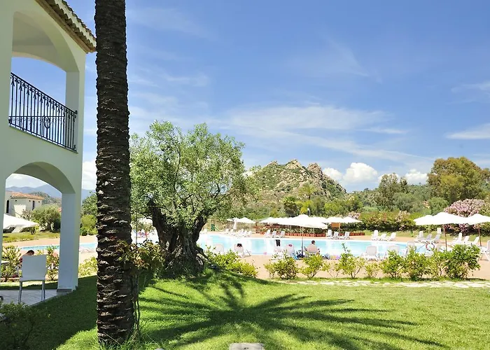 Tancau Village Beach & 3*
