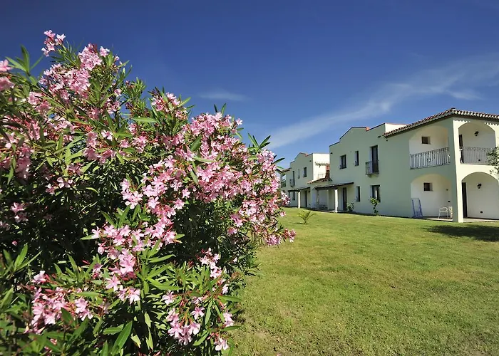 Semesterpark Tancau Village Beach & 3*